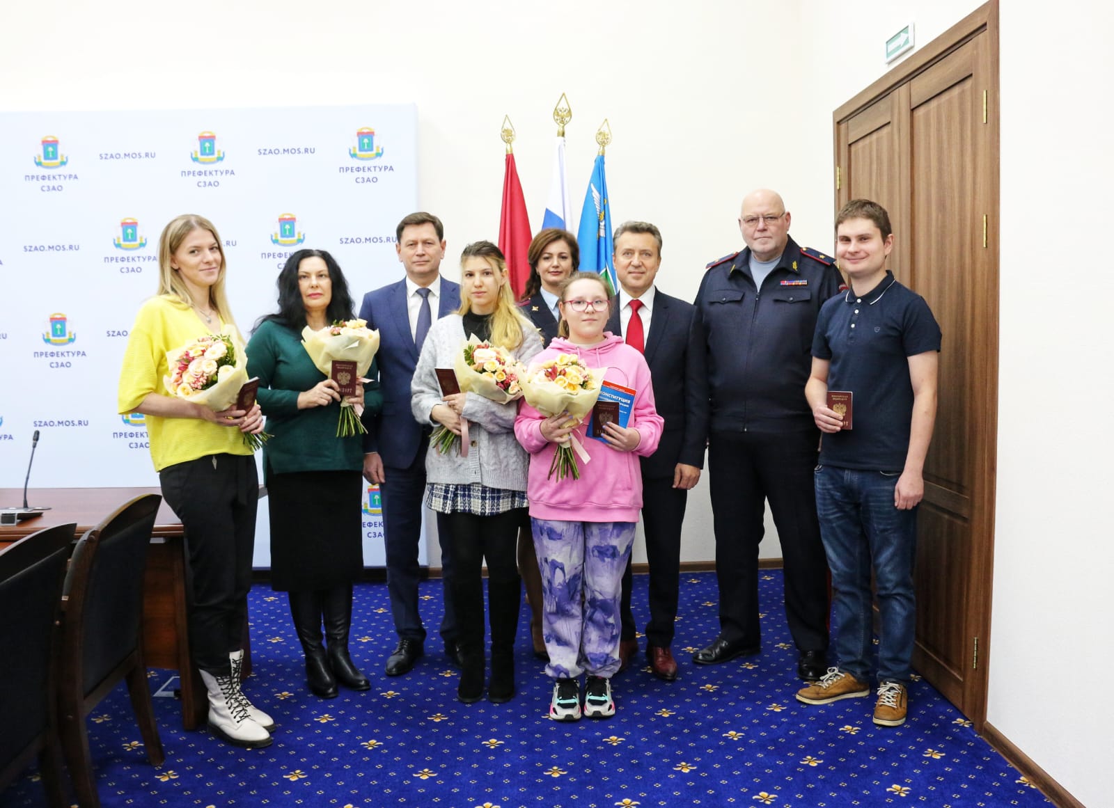 Торжественное вручение паспортов гражданам РФ