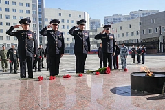 В Москве руководство столичного главка Росгвардии почтило память сотрудников и военнослужащих, погибших при исполнении служебного и воинского долга