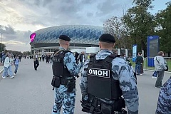 Охрану общественного порядка и безопасности граждан во время футбольного матча обеспечили столичные росгвардейцы